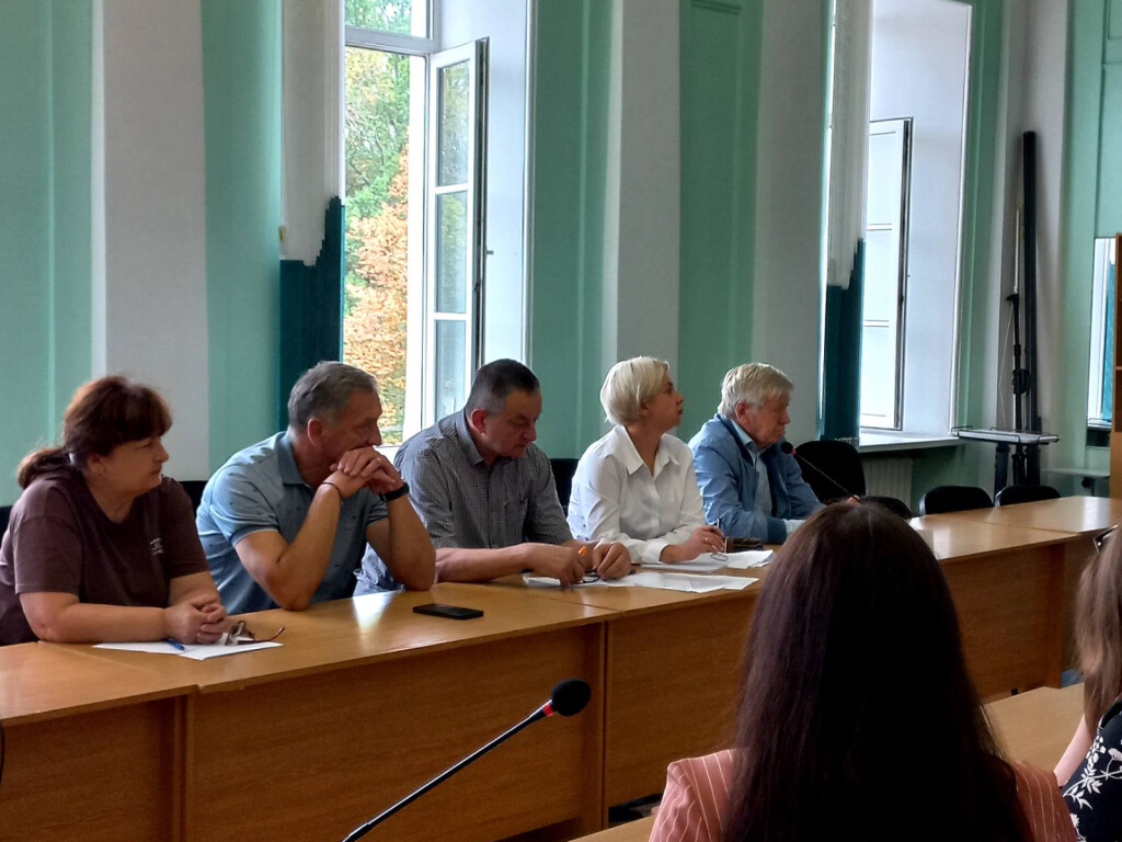 Завідувач кафедри гігієни та екології взяв участь у засідання Комісії з питань здійснення моніторингу атмосферного повітря