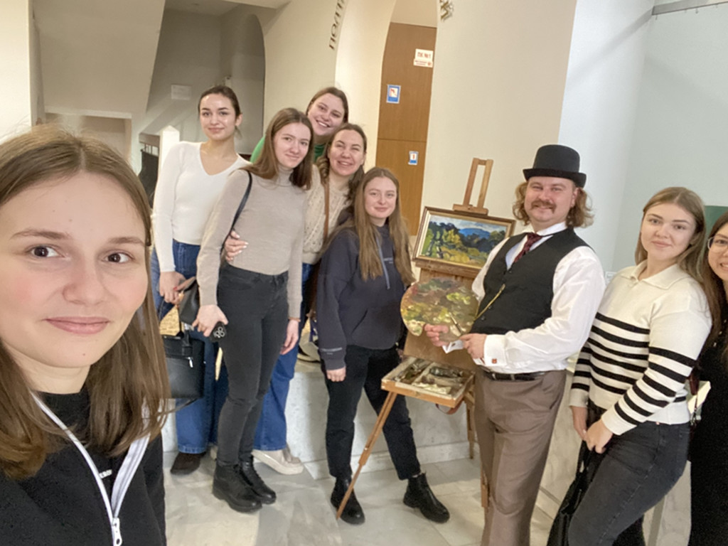 День музейного селфі / Museum Selfie Day