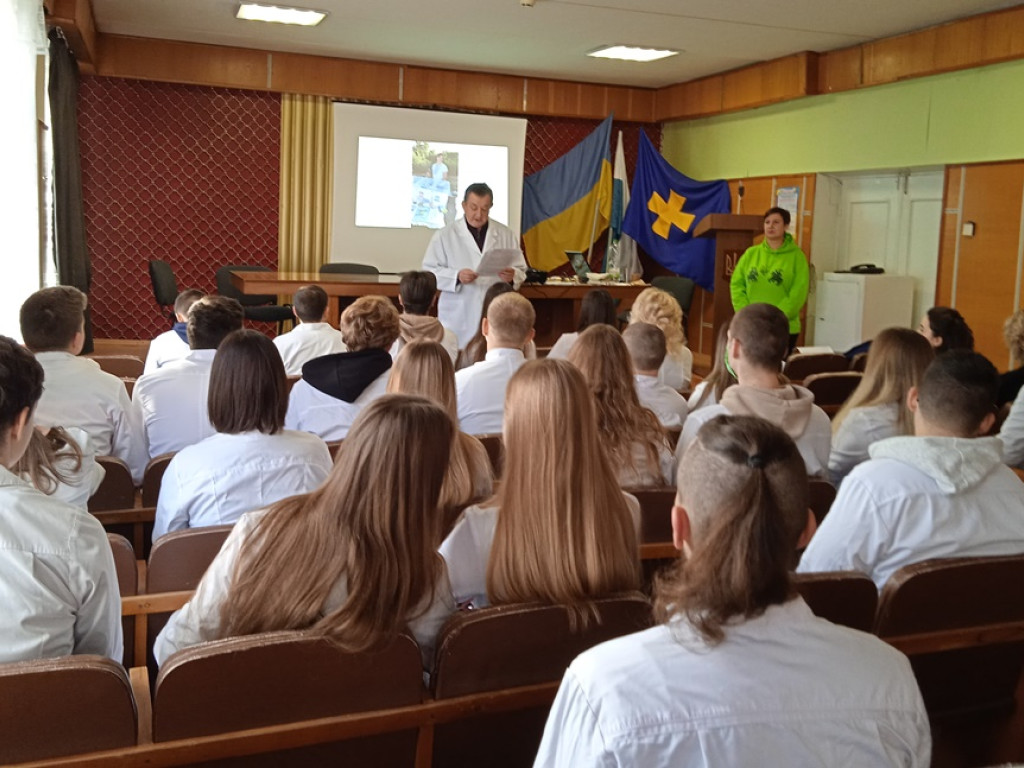 Міжнародний День Волонтера / International Volunteer Day
